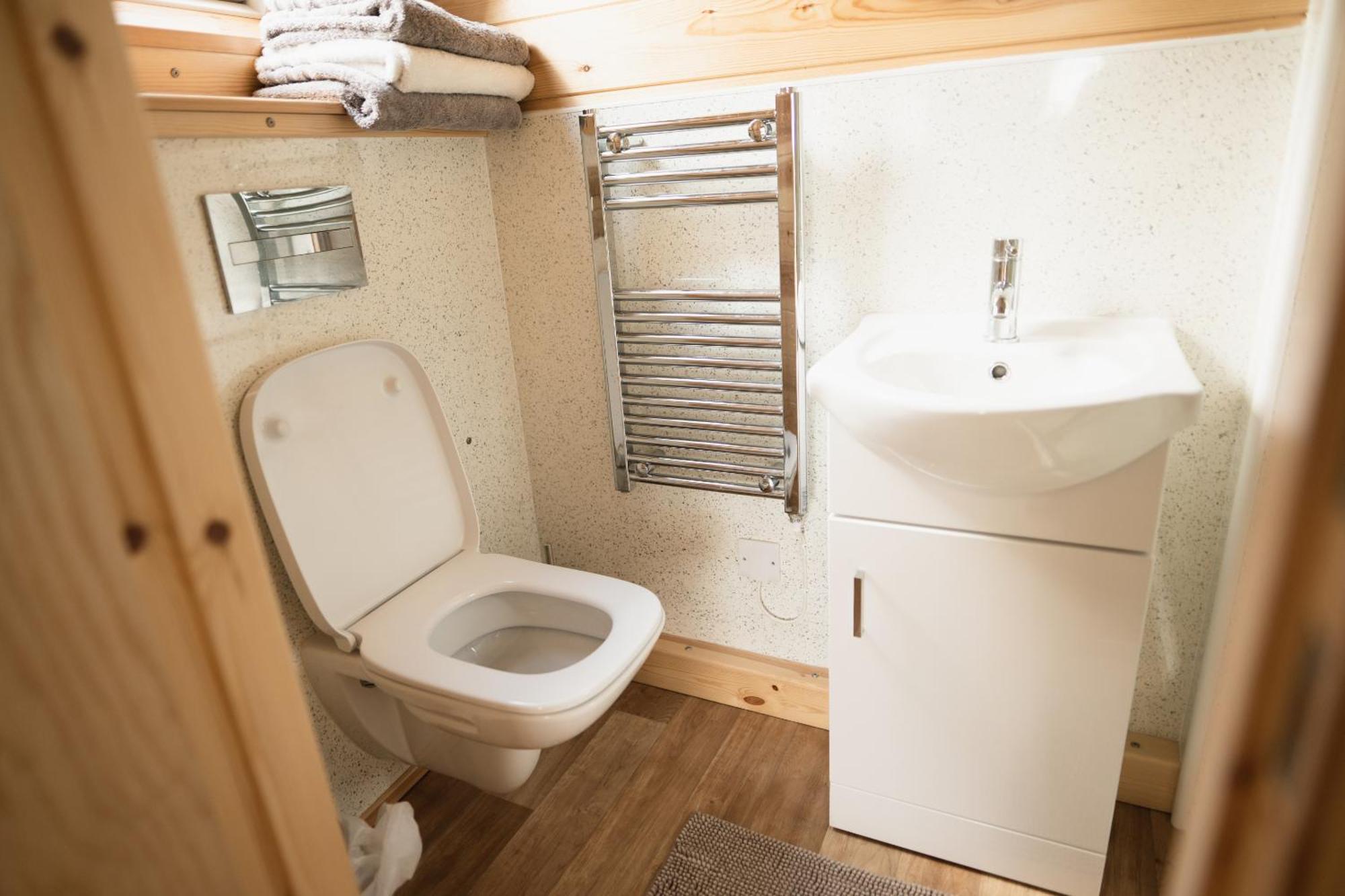 Rivendell Farm By Wigwam Holidays Carmarthen Room photo